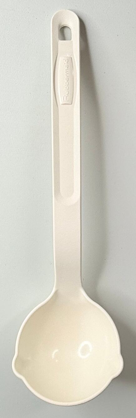 Vintage Rubbermaid #1975 Cream Nylon Ladle Double Spout Retro Kitchen Utensil